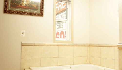 Honeymoon Suite, 1 King Bed, Jetted Tub