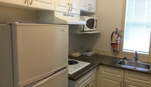 Deluxe Room, 1 Queen Bed, Kitchenette