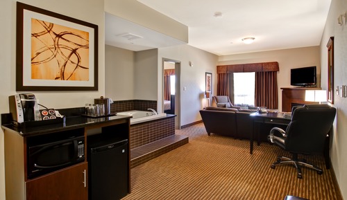 Suite, 1 King Bed, Jetted Tub