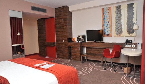 Executive Room, 1 Queen Bed, Smoking