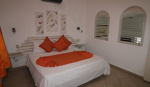 Exclusive Loft, 2 Bedrooms, Partial Sea View