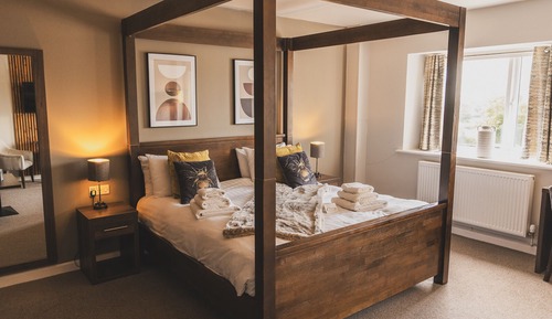 Deluxe Double Room, 1 King Bed with Sofa bed (Four Poster Bed)