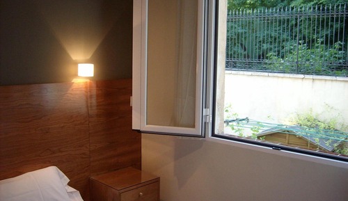 Single Room, Private Bathroom