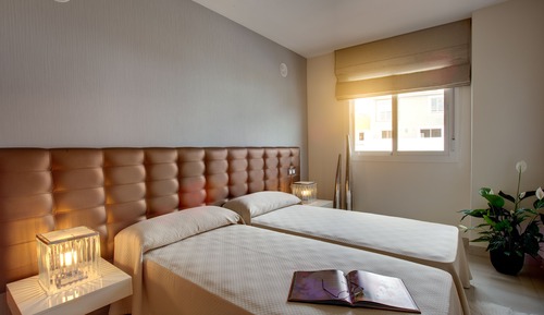 Casa Adosada, 3 Habitaciones (terraza y jardín)