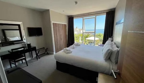 Room 7