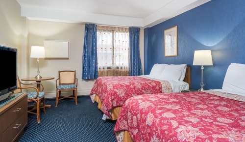 Room, 2 Queen Beds