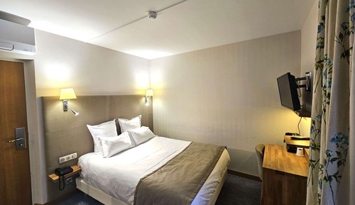 Comfort Room, 1 Queen Bed, Non Smoking