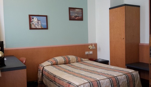 Classic Single Room