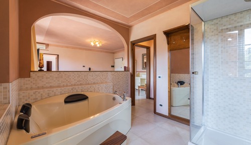 Suite (Prestige)