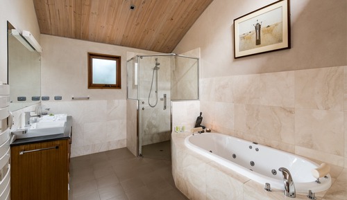 Tao One-Bedroom Chalet with Spa Bath (2 Guests)