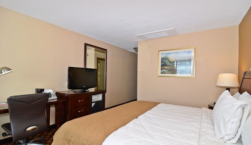 Deluxe Room, 1 King Bed, Accessible