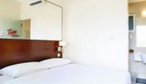 Double Room, 1 Queen Bed
