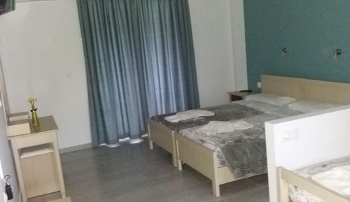 Family Studio, Kitchenette