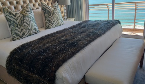Honeymoon Suite