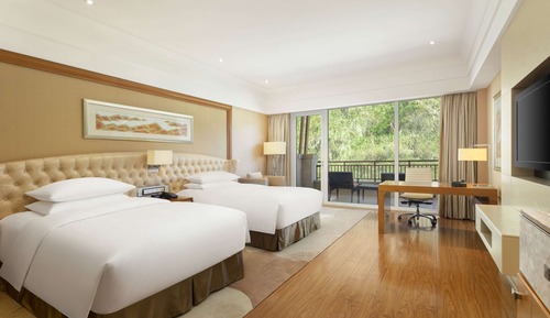 Twin hilton guest room