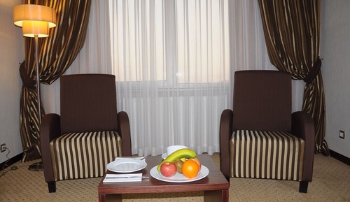 Room, Corner
