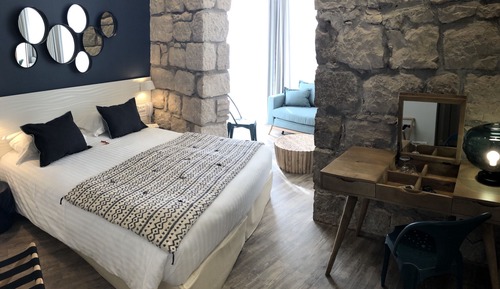 Junior Suite, Pool View