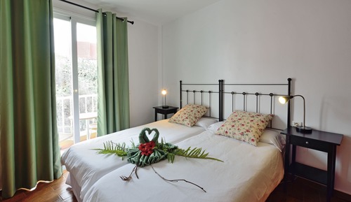 Economy Apartment, 2 Twin Beds, Kitchen
