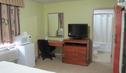 Single Room, 1 Queen Bed
