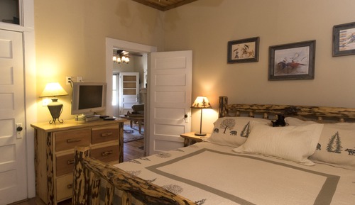 Prairie Edge Suite, 1 King Bed with Sofa bed, Patio