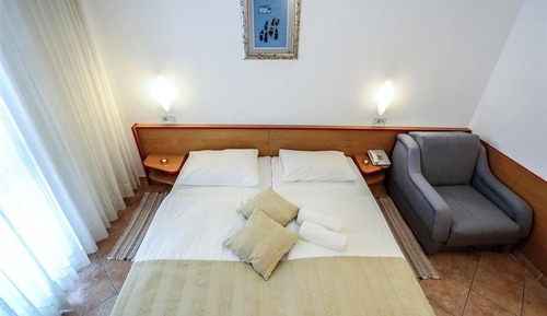 Standard Double Room, Room Selected at Check-in