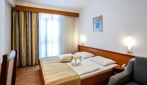 Standard Double Room, Park View