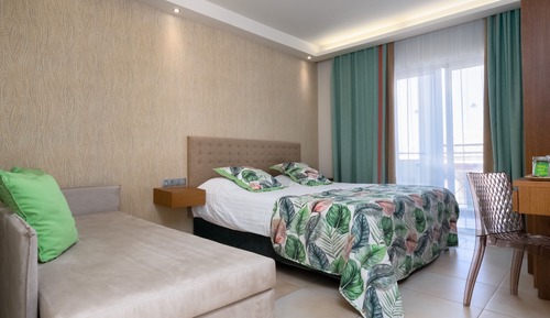 Deluxe Double or Twin Room, Sea View