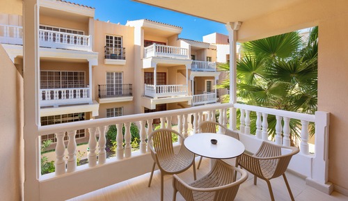 One Bedroom Apartment