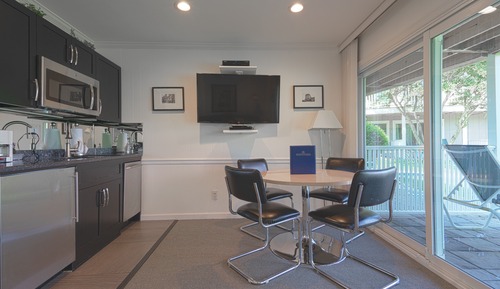 Suite, Kitchen