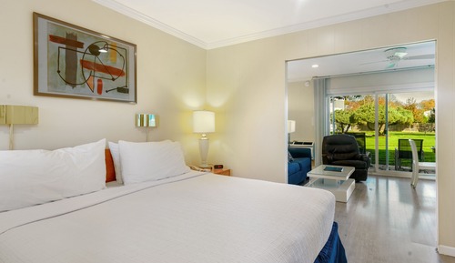 Suite, Kitchen