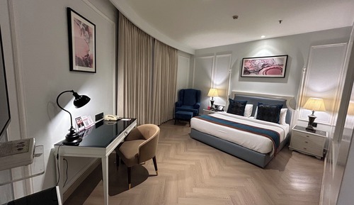 Deluxe Suite, 1 King Bed