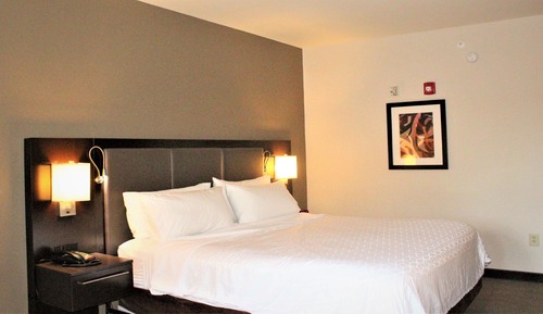 Standard Room, 1 King Bed