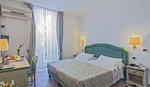 Standard Double or Twin Room, Lake View