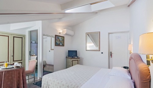 Double Room (attic)