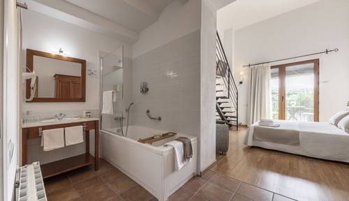 Junior Double Room, Hot Tub, Mountain View