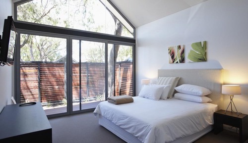 Luxury House, 4 Bedrooms, Garden Area