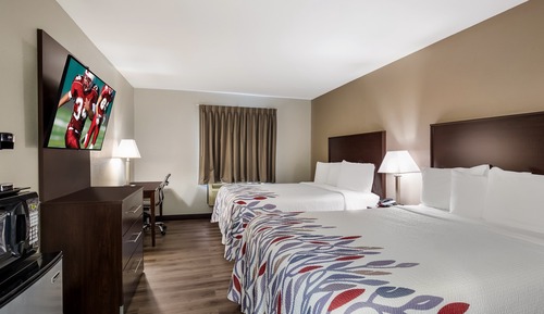 Deluxe Room, 2 Queen Beds (Smoke Free)