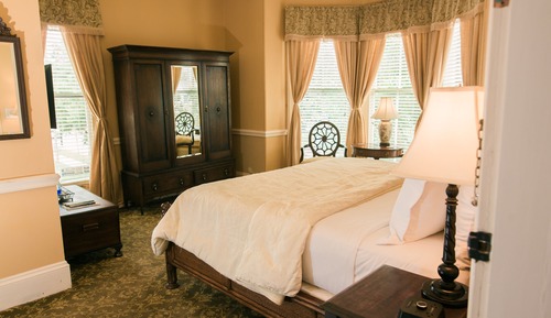 Deluxe Room, 1 King Bed, Private Bathroom (The Kennebec Room)