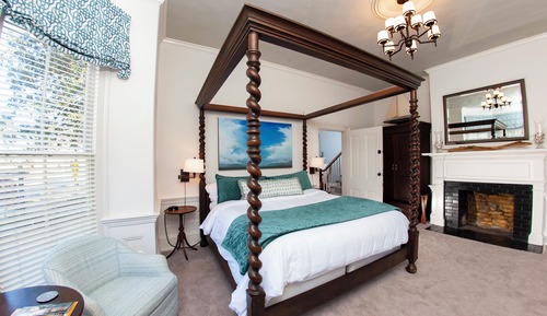 Luxury Room, 1 King Bed (Carolina Suite)