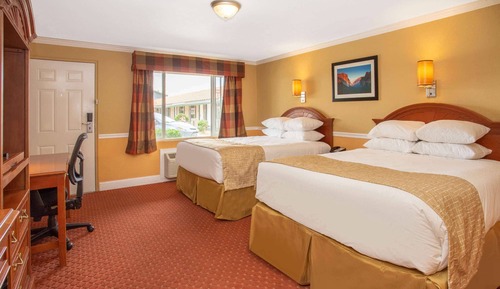 Room, 2 Queen Beds, Accessible, Non Smoking (Mobility, Roll-In Shower)