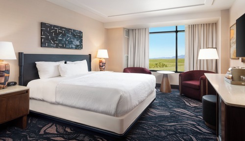 Standard Room, 1 King Bed