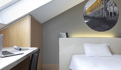 Single Non-Smoking Room