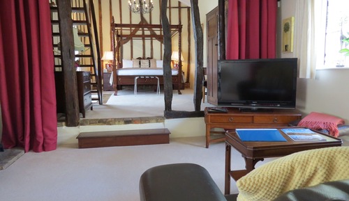 Luxury Suite