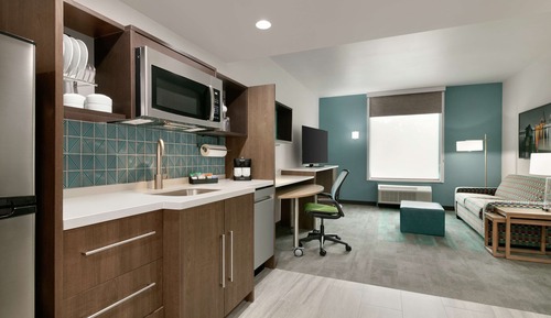 Suite, 1 King Bed, Accessible, Non Smoking (Hearing)