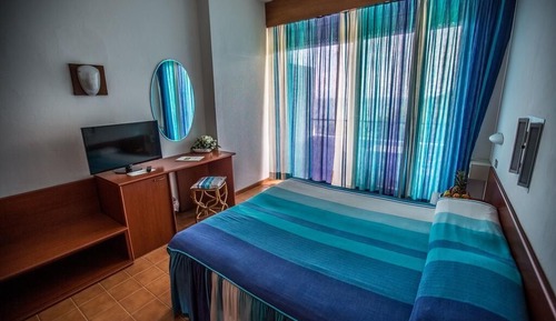 Standard Triple Room, Garden View