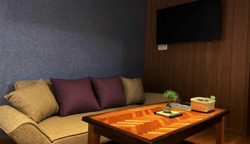 Deluxe Family Room (204)(Please contact the property in advance to use Sofa Bed)