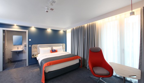 Standard Room, 1 Queen Bed, Accessible Bathtub