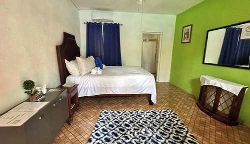 Standard Apartment, 2 Queen Beds, Pool View