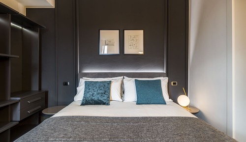 Studio, Balcony (35 a)