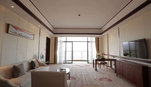 Business Suite, 1 King Bed, Non Smoking